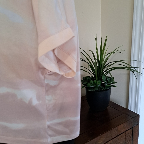 Danskin Short Sleeved Tee Pink Striped Tie Dye Top Women's Large Activewear - Picture 11 of 12
